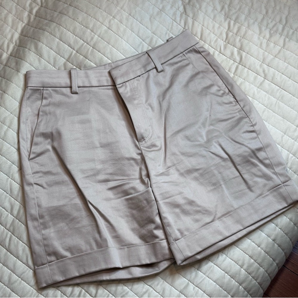 Massimo Dutti cream short